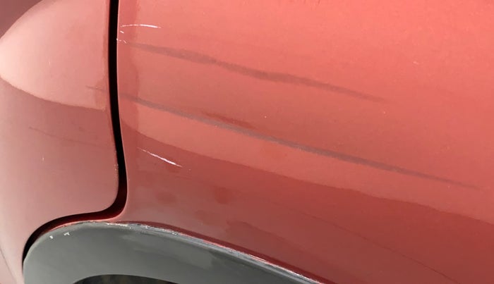 2015 Mahindra XUV500 W6, Diesel, Manual, 59,225 km, Left quarter panel - Minor scratches