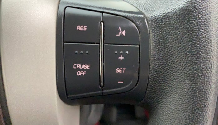 2015 Mahindra XUV500 W6, Diesel, Manual, 59,225 km, Adaptive Cruise Control