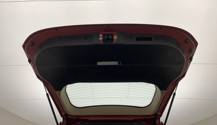 2015 Mahindra XUV500 W6, Diesel, Manual, 59,225 km, Boot Door Open