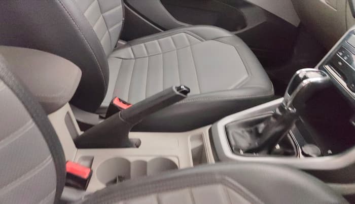 2021 Skoda KUSHAQ AMBITION 1.0L TSI AT, Petrol, Automatic, 1,12,663 km, Gear Lever
