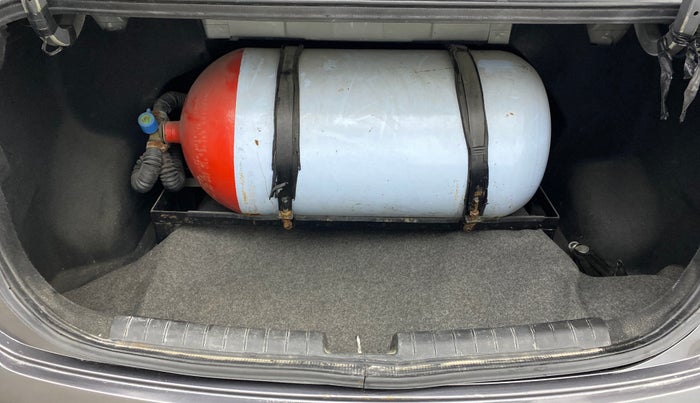 2018 Hyundai Xcent S 1.2, CNG, Manual, 73,612 km, Boot Inside