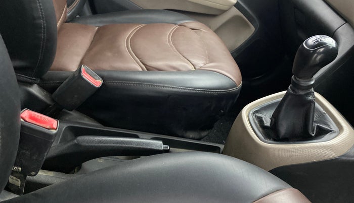 2018 Hyundai Xcent S 1.2, CNG, Manual, 73,612 km, Gear Lever