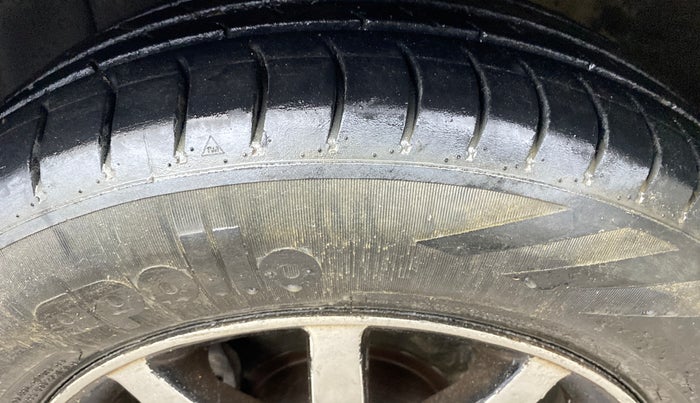 2018 Hyundai Xcent S 1.2, CNG, Manual, 73,612 km, Left Front Tyre Tread