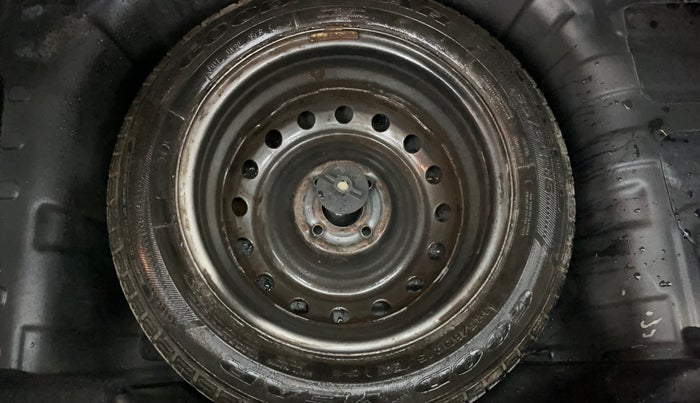 2017 Mahindra KUV 100 NXT K8 P 6 STR, Petrol, Manual, 54,683 km, Spare Tyre