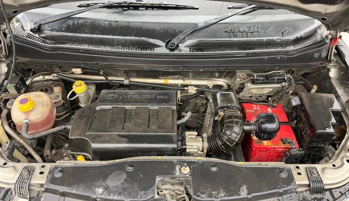 2017 Mahindra KUV 100 NXT K8 P 6 STR, Petrol, Manual, 54,683 km, Engine View