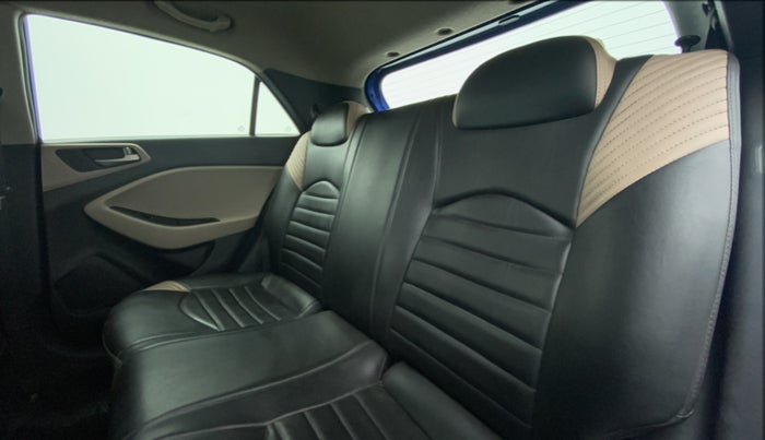 2016 Hyundai Elite i20 SPORTZ 1.2, Petrol, Manual, 84,338 km, Right Side Door Cabin View