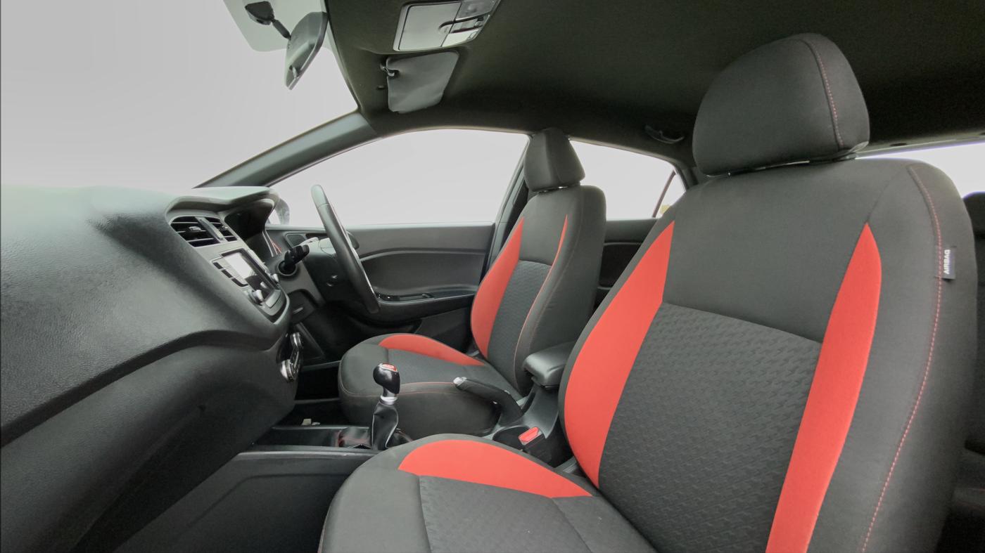 2018 Hyundai i20 Active 1.2 SX, Petrol, Manual, 36,561 km, Right Side Front Door Cabin