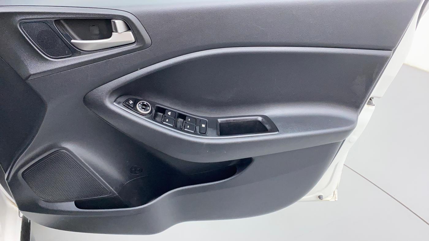 2018 Hyundai i20 Active 1.2 SX, Petrol, Manual, 36,561 km, Driver Side Door Panels Control