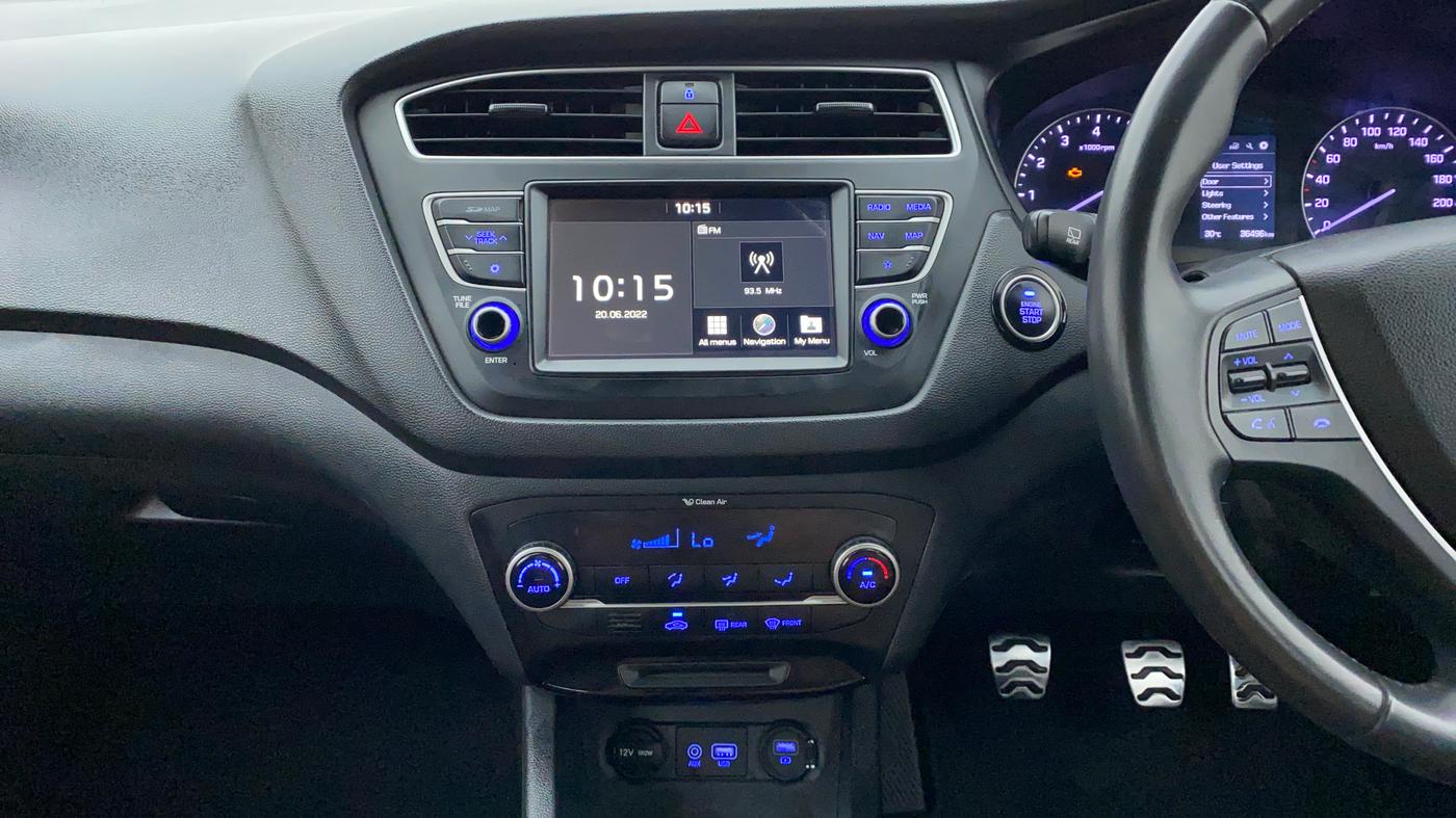 2018 Hyundai i20 Active 1.2 SX, Petrol, Manual, 36,561 km, Air Conditioner