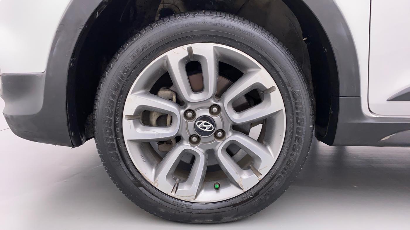 2018 Hyundai i20 Active 1.2 SX, Petrol, Manual, 36,561 km, Left Front Wheel