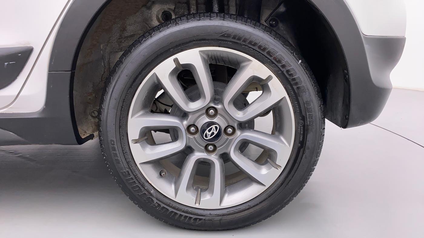 2018 Hyundai i20 Active 1.2 SX, Petrol, Manual, 36,561 km, Left Rear Wheel