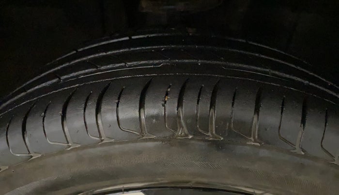 2023 Renault Kiger RXZ TURBO CVT, Petrol, Automatic, 94,333 km, Right Front Tyre Tread