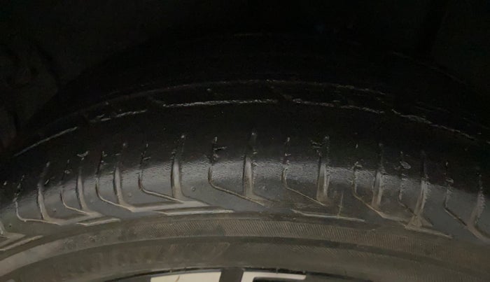 2023 Renault Kiger RXZ TURBO CVT, Petrol, Automatic, 94,333 km, Left Rear Tyre Tread