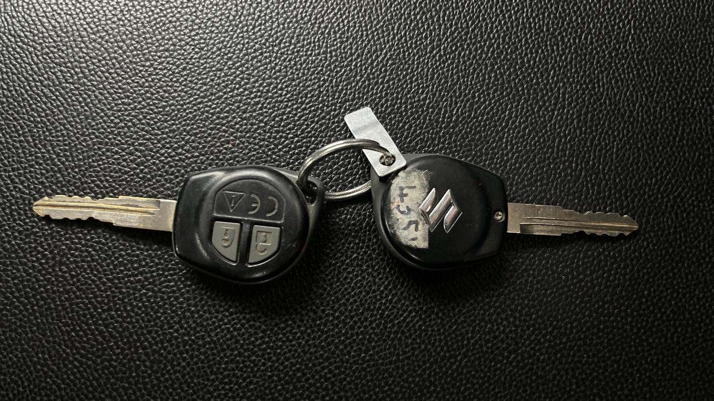 2018 Maruti Swift VXI, Petrol, Manual, 59,419 km, Key Close Up