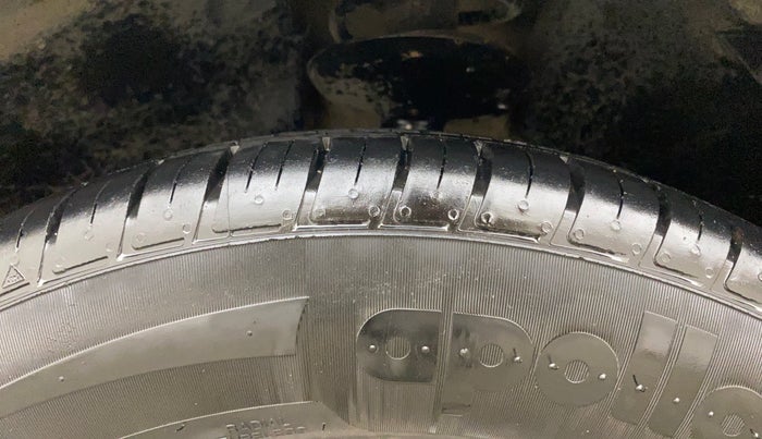 2021 Nissan Kicks XV 1.5, Petrol, Manual, 16,012 km, Left Front Tyre Tread