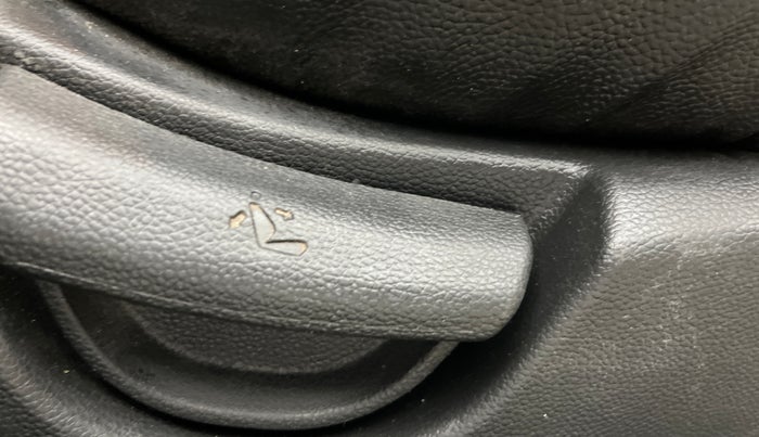 2014 Hyundai Grand i10 SPORTZ 1.2 KAPPA VTVT, Petrol, Manual, 87,418 km, Driver Side Adjustment Panel