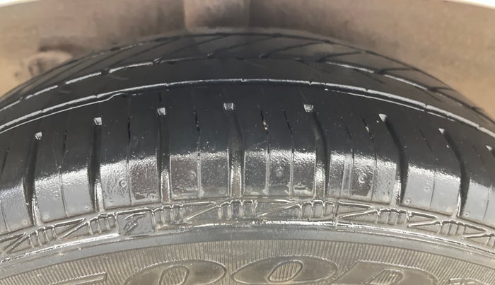 2014 Hyundai Grand i10 SPORTZ 1.2 KAPPA VTVT, Petrol, Manual, 87,418 km, Right Rear Tyre Tread