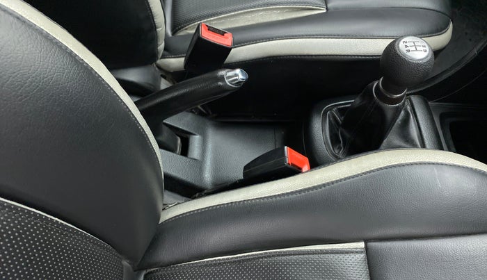 2012 Maruti Swift VDI, Diesel, Manual, 99,071 km, Gear Lever
