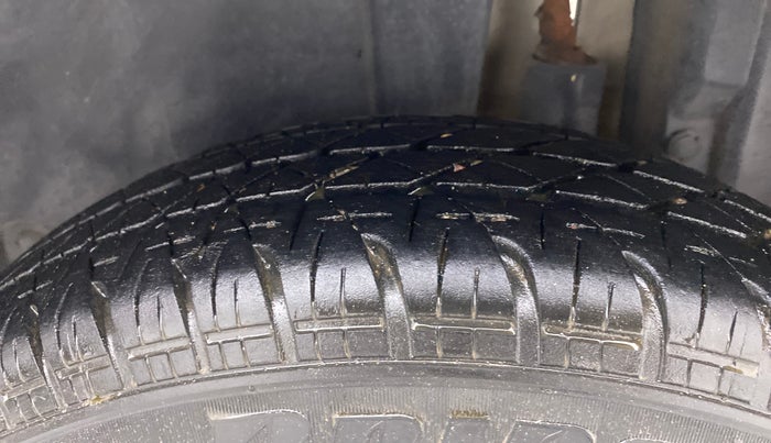 2012 Maruti Swift VDI, Diesel, Manual, 99,071 km, Left Rear Tyre Tread