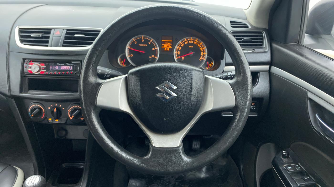 2012 Maruti Swift VDI, Diesel, Manual, 99,071 km, Steering Wheel Close Up