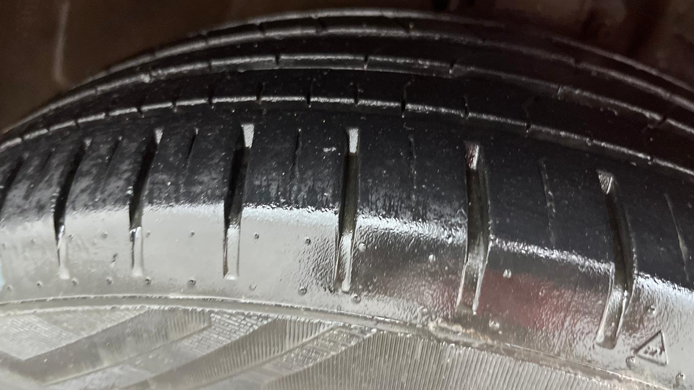 2018 Maruti Baleno ALPHA CVT PETROL 1.2, Petrol, Automatic, 30,549 km, Right Front Tyre Tread