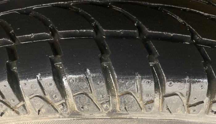 2013 Hyundai Eon D-LITE+, Petrol, Manual, 70,244 km, Right Rear Tyre Tread