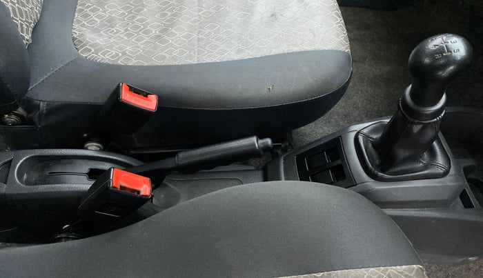2017 Maruti Alto 800 LXI OPT, Petrol, Manual, 70,447 km, Gear Lever
