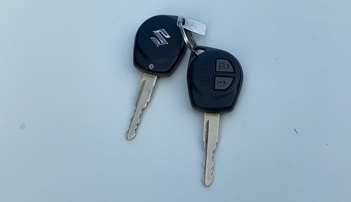 2018 Maruti Dzire VXI, Petrol, Manual, 61,603 km, Key Close Up