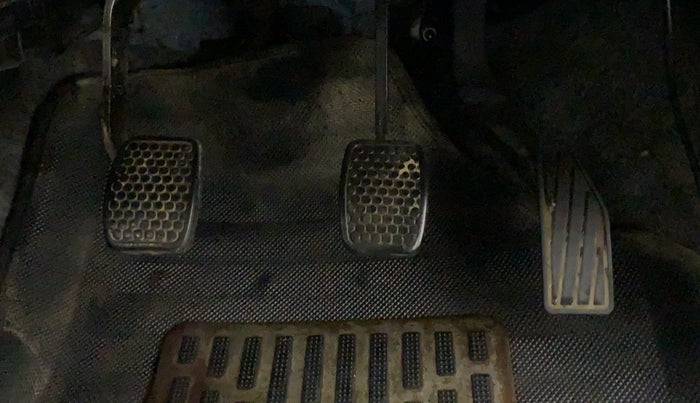 2018 Maruti Alto 800 LXI, Petrol, Manual, 9,332 km, Pedals