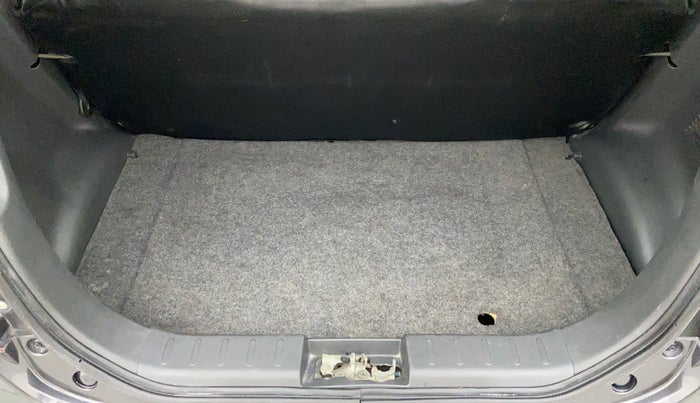 2018 Maruti Alto 800 LXI, Petrol, Manual, 9,332 km, Dicky (Boot door) - Parcel tray missing