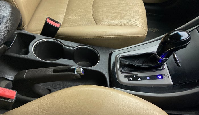 2015 Hyundai New Elantra 1.6 SX AT, Diesel, Automatic, 69,042 km, Gear Lever
