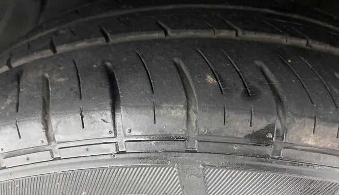 2015 Hyundai New Elantra 1.6 SX AT, Diesel, Automatic, 69,042 km, Left Front Tyre Tread