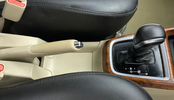 2018 Maruti Dzire VXI AMT, Petrol, Automatic, 62,699 km, Gear Lever