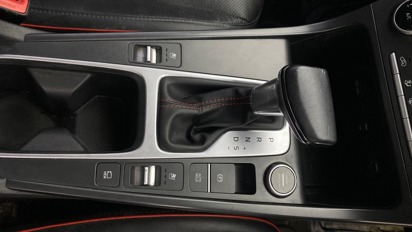 2021 Hyundai Creta SX (O) 1.4 TURBO DCT, Petrol, Automatic, 1,01,108 km, Gear Lever