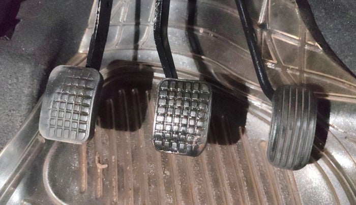 2016 Tata Tiago XZ PETROL, Petrol, Manual, 19,088 km, Pedals