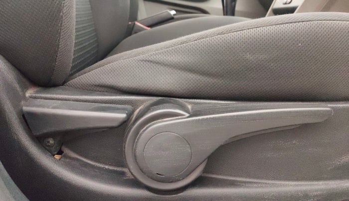 2016 Tata Tiago XZ PETROL, Petrol, Manual, 19,088 km, Driver Side Adjustment Panel