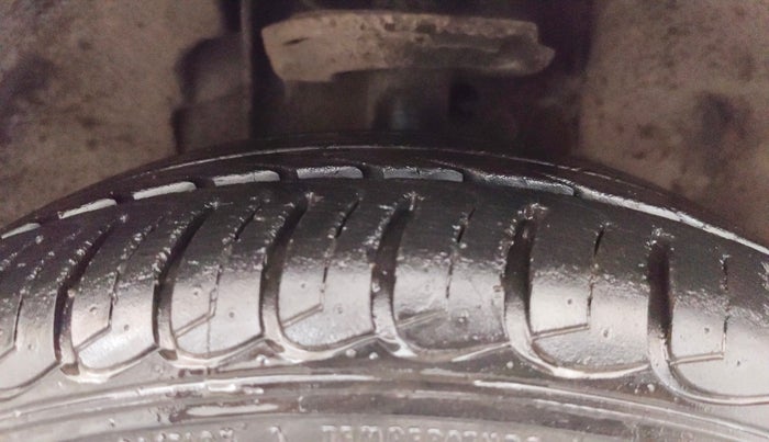 2016 Tata Tiago XZ PETROL, Petrol, Manual, 19,088 km, Right Front Tyre Tread