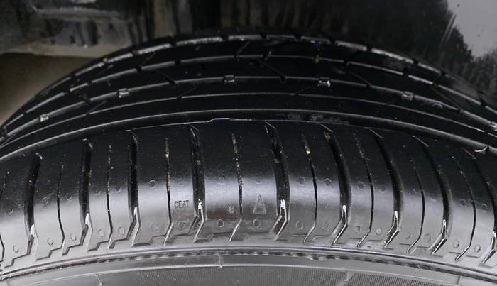 2018 Maruti Ciaz 1.4 S, Petrol, Manual, 62,849 km, Right Rear Tyre Tread