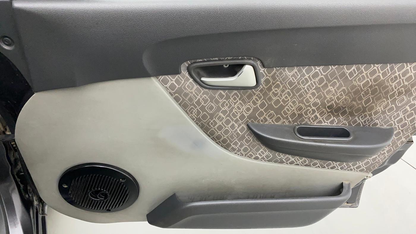 2019 Maruti Alto 800 LXI, CNG, Manual, 58,901 km, Driver Side Door Panels Control