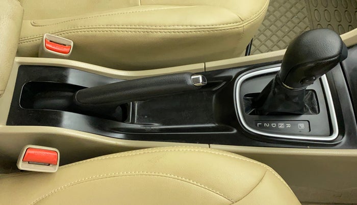2018 Maruti Ciaz DELTA AT 1.5 SHVS PETROL, Petrol, Automatic, 33,099 km, Gear Lever