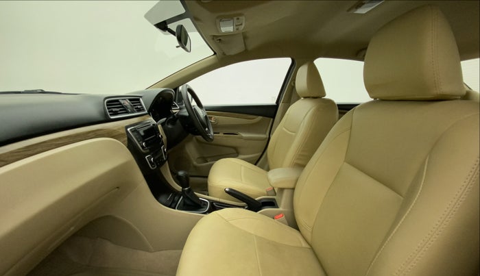 2018 Maruti Ciaz DELTA AT 1.5 SHVS PETROL, Petrol, Automatic, 33,099 km, Right Side Front Door Cabin