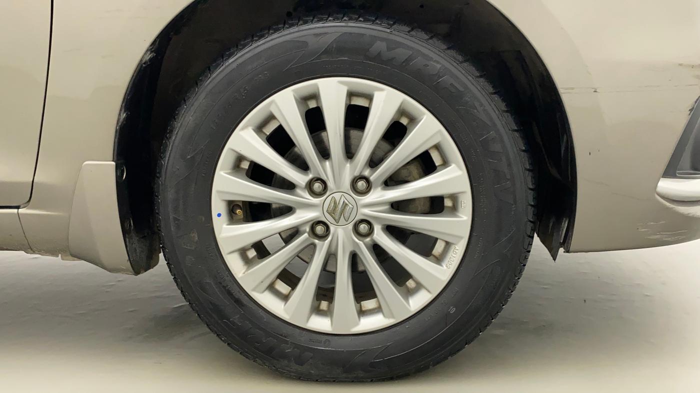 2018 Maruti Ciaz DELTA AT 1.5 SHVS PETROL, Petrol, Automatic, 33,099 km, Right Front Wheel