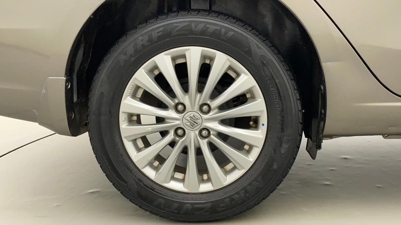 2018 Maruti Ciaz DELTA AT 1.5 SHVS PETROL, Petrol, Automatic, 33,099 km, Right Rear Wheel