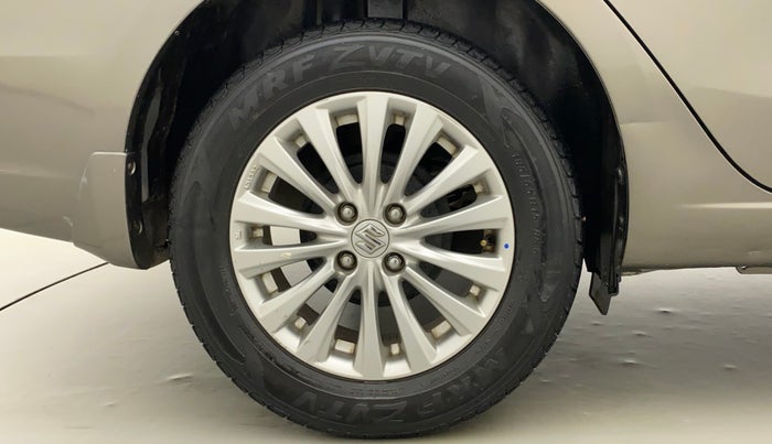 2018 Maruti Ciaz DELTA AT 1.5 SHVS PETROL, Petrol, Automatic, 33,099 km, Right Rear Wheel
