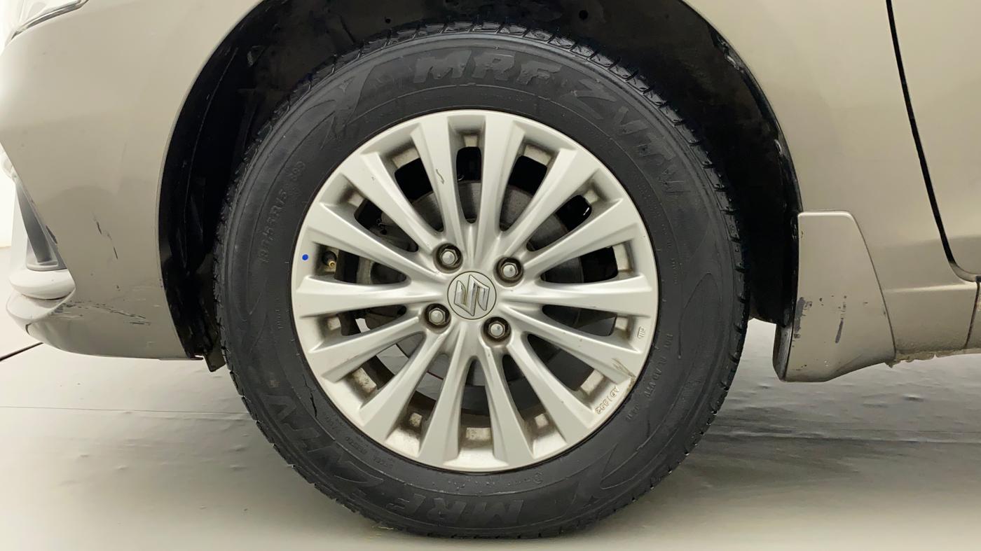 2018 Maruti Ciaz DELTA AT 1.5 SHVS PETROL, Petrol, Automatic, 33,099 km, Left Front Wheel
