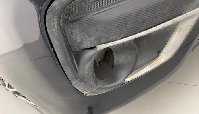 2012 Toyota Etios Liva G, Petrol, Manual, 1,21,841 km, Right fog light - Fog Light cover missing
