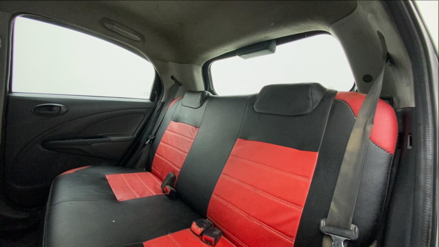 2012 Toyota Etios Liva G, Petrol, Manual, 1,21,841 km, Right Side Rear Door Cabin