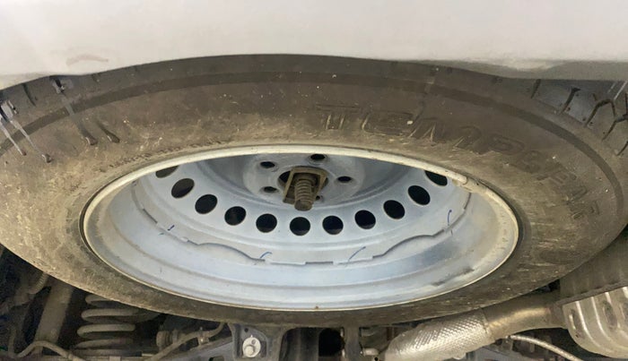 2022 Mahindra XUV700 AX 7 LUXURY P AT 7 STR, Petrol, Automatic, 19,475 km, Spare Tyre