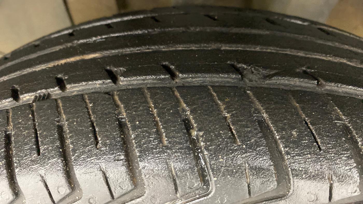 2017 Renault Kwid RXL, Petrol, Manual, 39,130 km, Left Front Tyre Tread