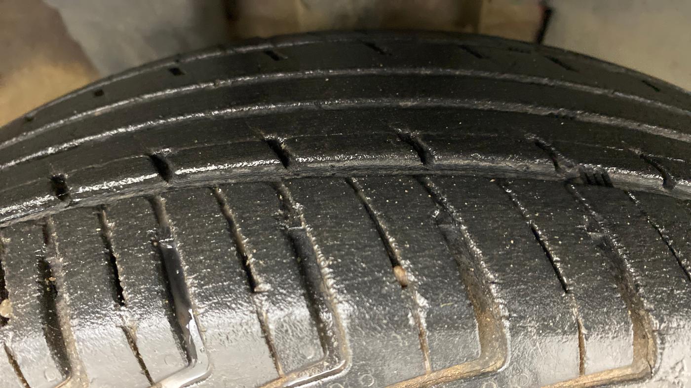 2017 Renault Kwid RXL, Petrol, Manual, 39,130 km, Right Front Tyre Tread